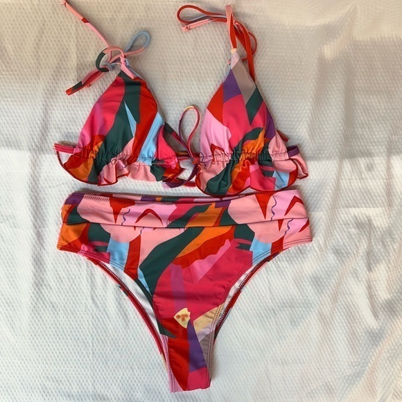 SHEIN 2pc bikinis - Picture 1 of 7